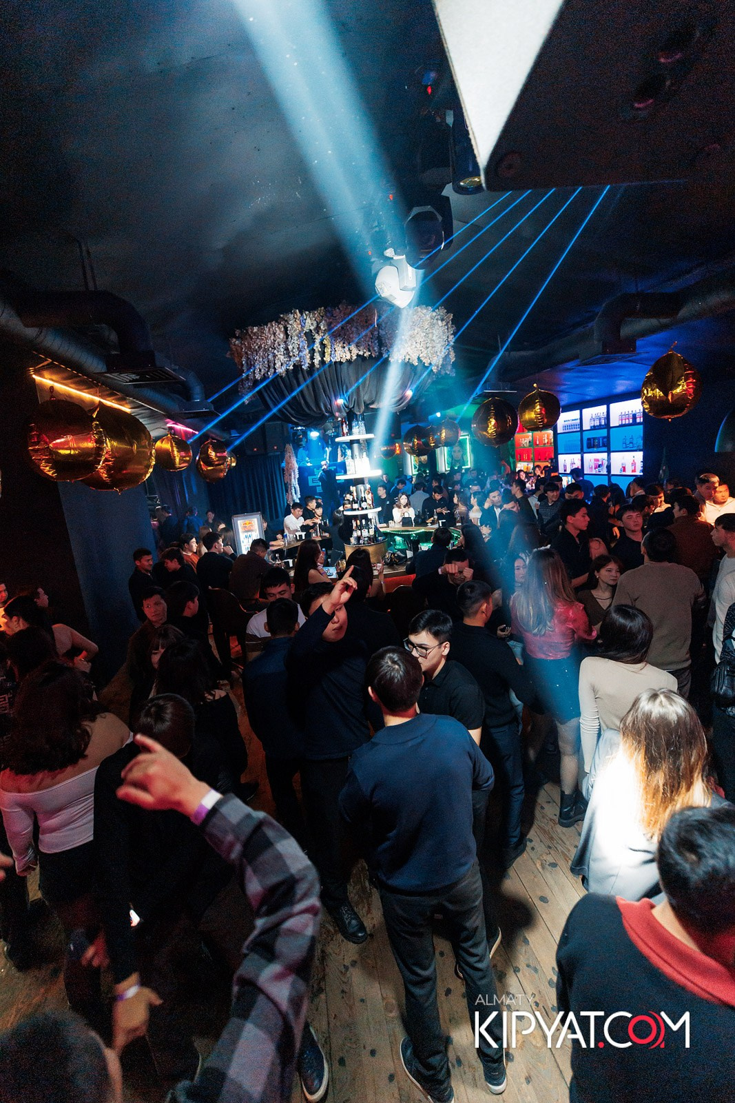 UYAT EMES BAR. КИПЯТКОМ АЛМАТЫ!