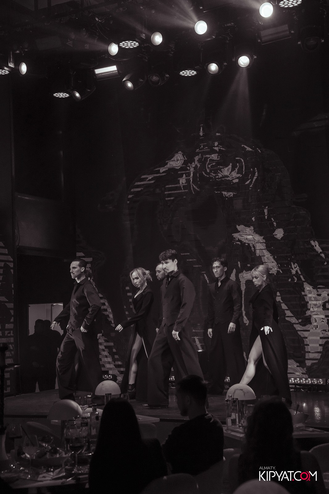 QUEEN. КИПЯТКОМ АЛМАТЫ!