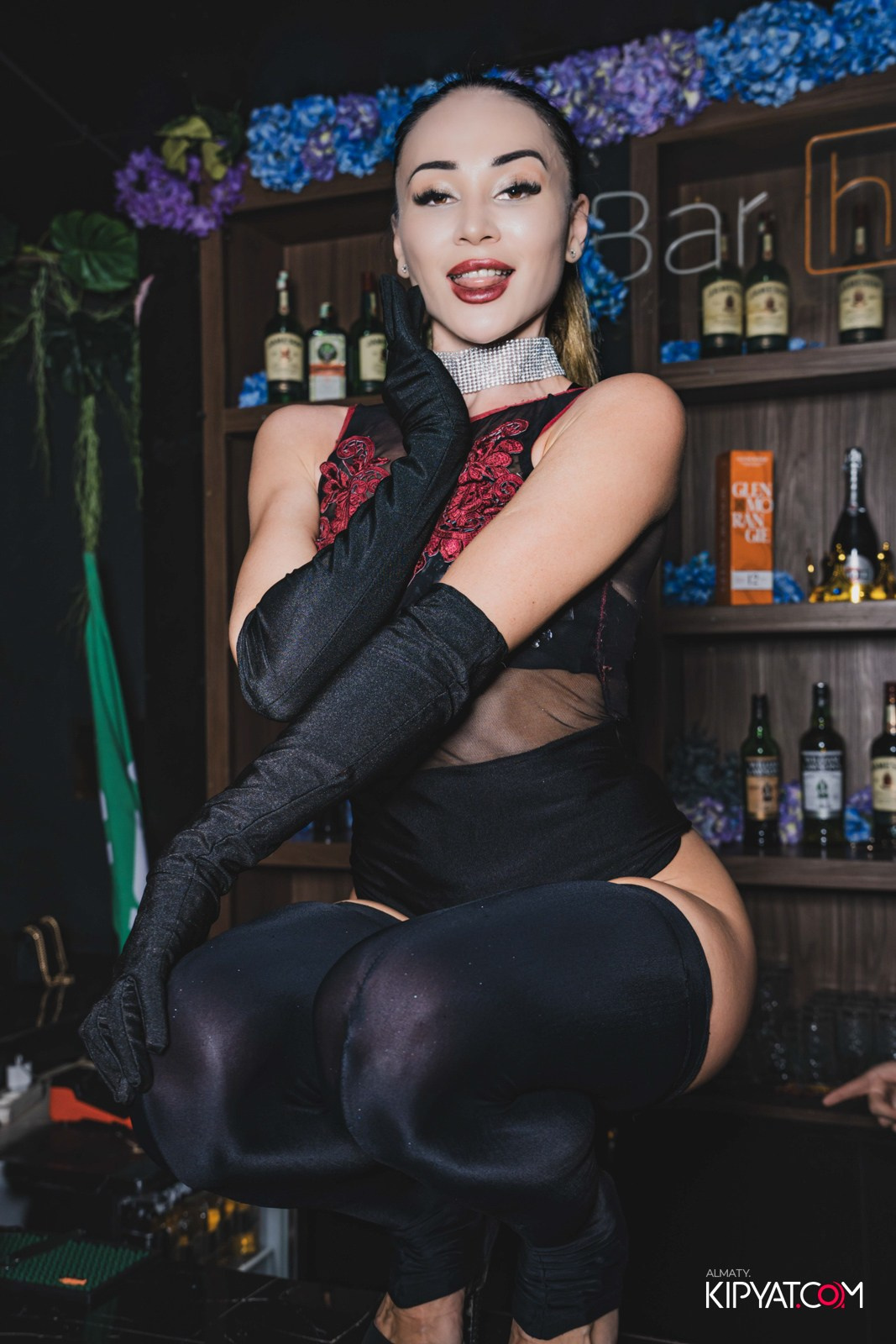 UYAT EMES BAR. КИПЯТКОМ АЛМАТЫ!