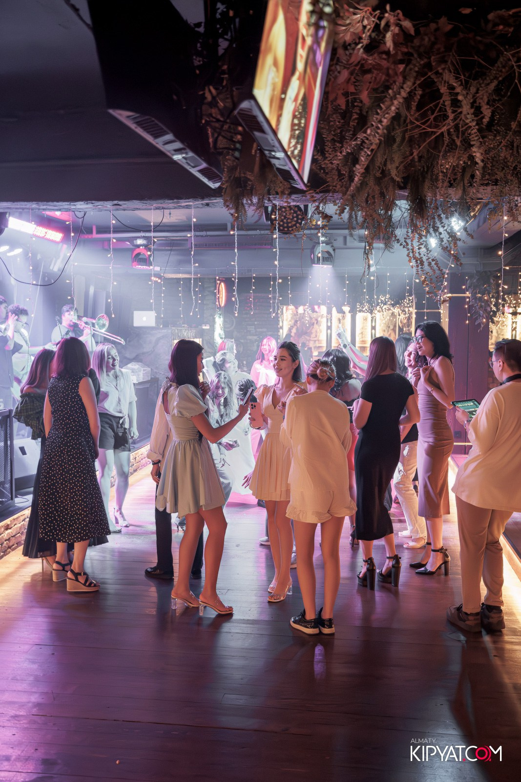 СУББОТА В MUNCHEN PUB. КИПЯТКОМ АЛМАТЫ!