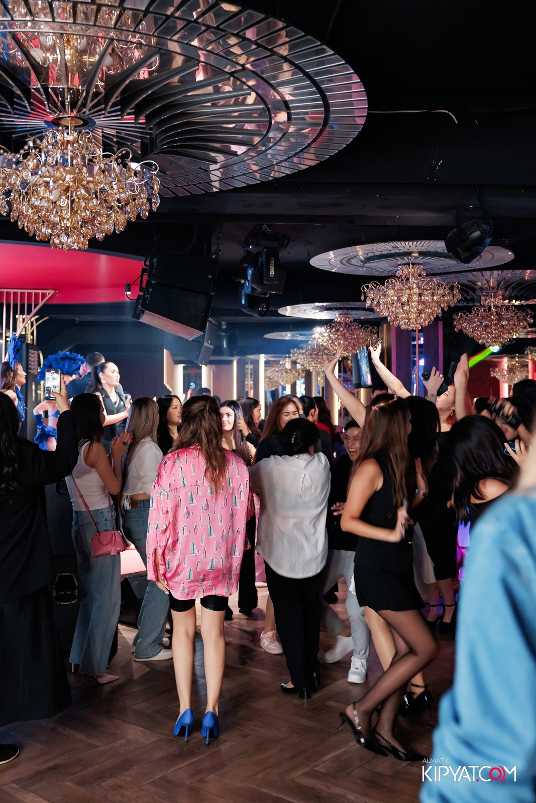 ЗАЯ, НА БИС. КИПЯТКОМ АЛМАТЫ!