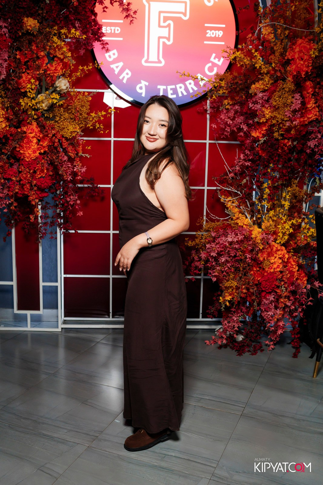 FRIENDS BAR & TERRACE. КИПЯТКОМ АЛМАТЫ!