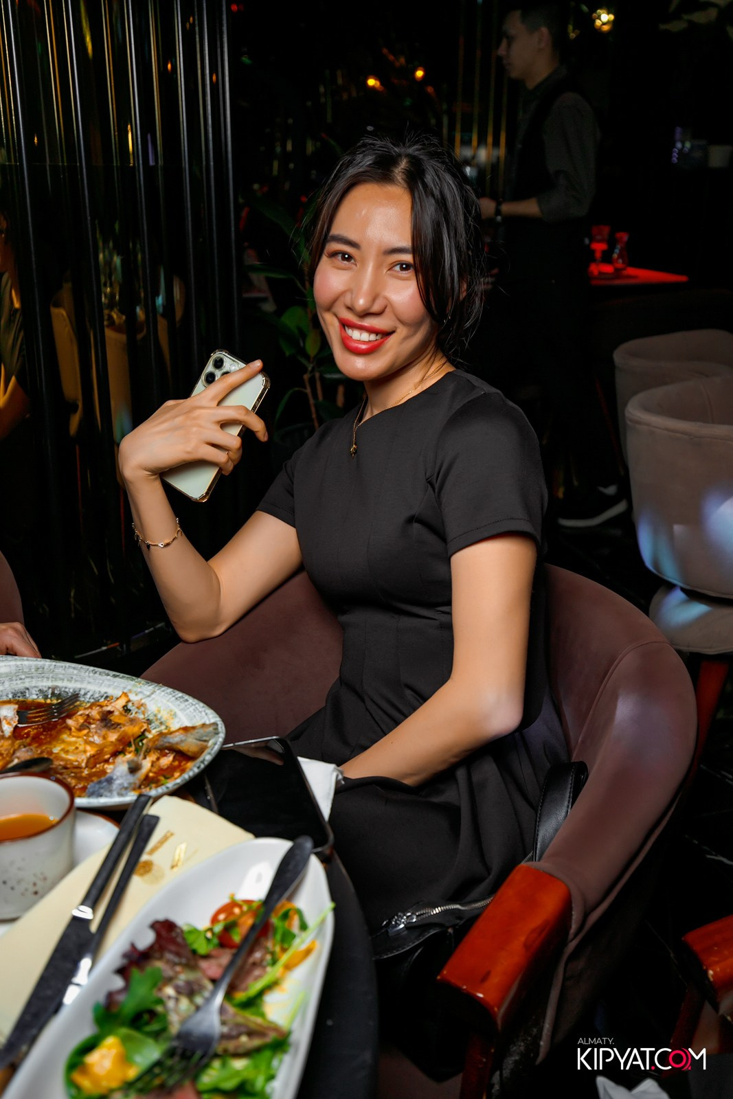 MOOD KARAOKE & TERRACE. КИПЯТКОМ АЛМАТЫ!