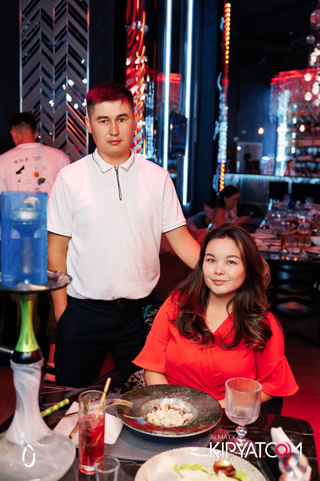 FRIENDS BAR & TERRACE. КИПЯТКОМ АЛМАТЫ!