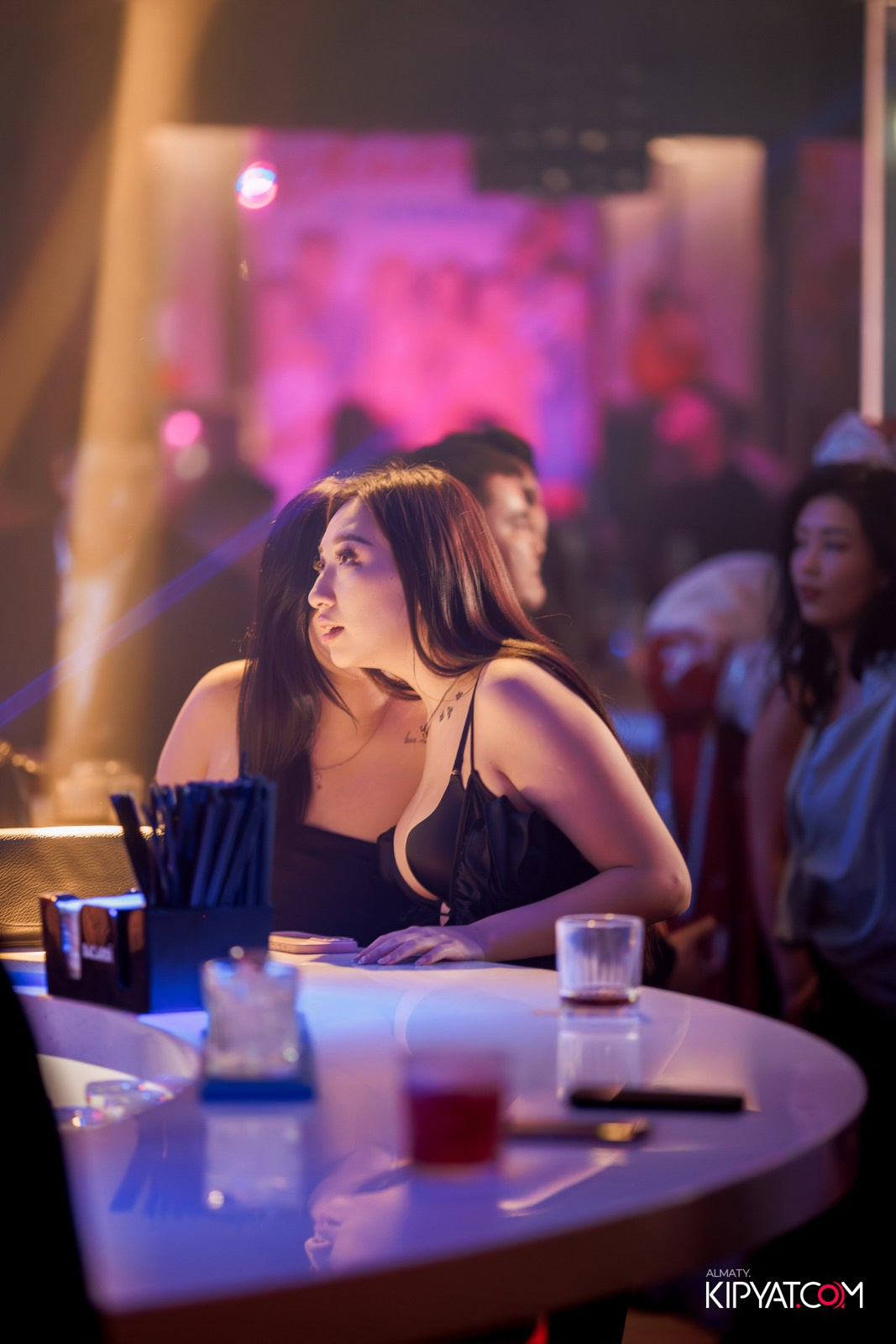 FITNESS ЁЛКА в ночном клубе SANTA BARBARA. КИПЯТКОМ АЛМАТЫ!