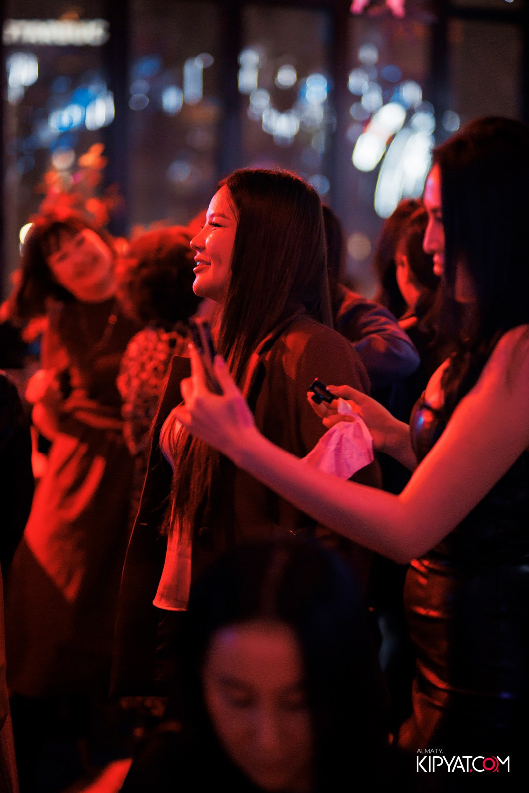 FRIENDS BAR & TERRACE. КИПЯТКОМ АЛМАТЫ!