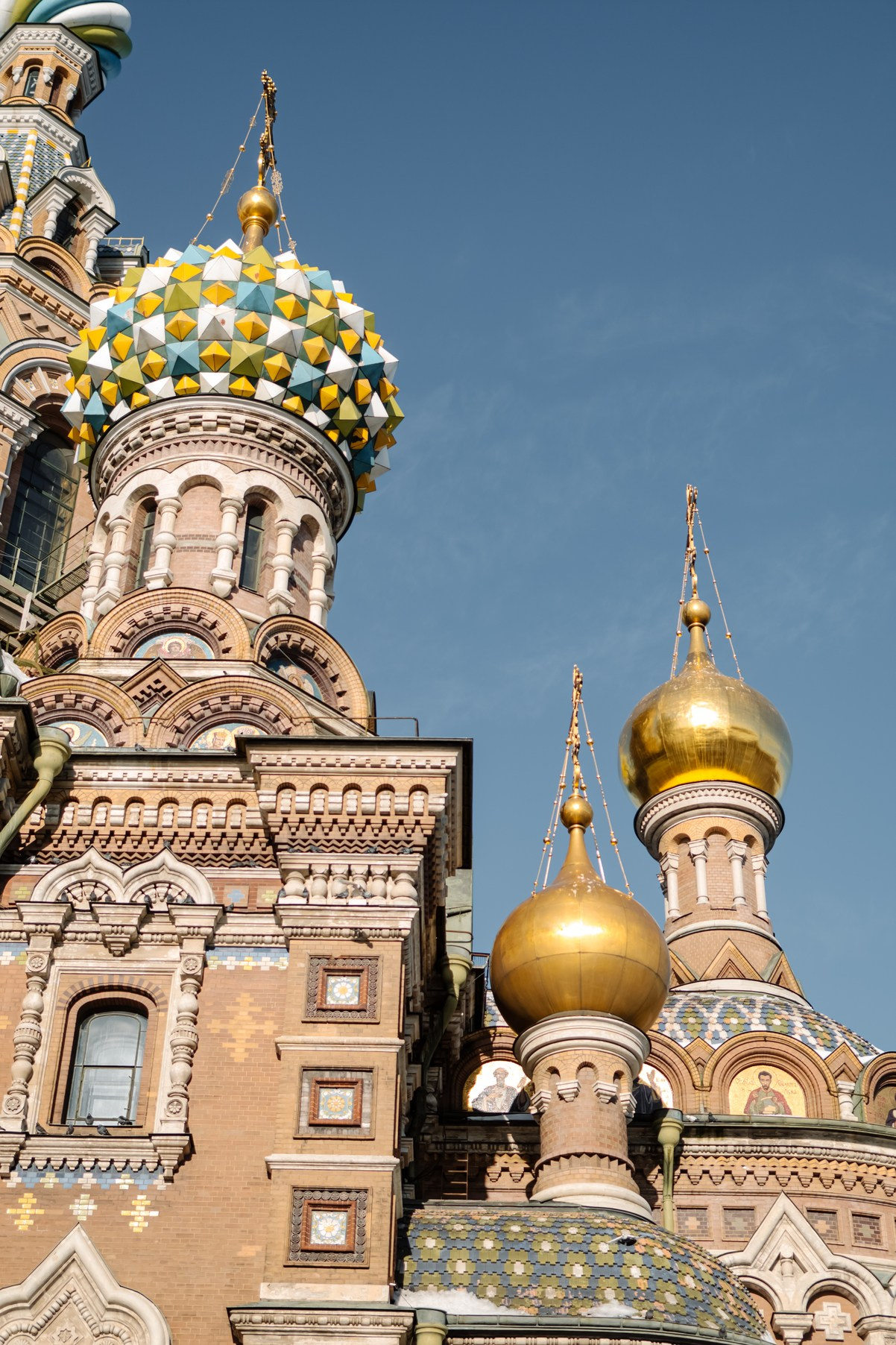 Прогулка с цветами по улицам и каналам. Свадебный и семейный фотограф в Санкт-Петербурге Елена Худякова