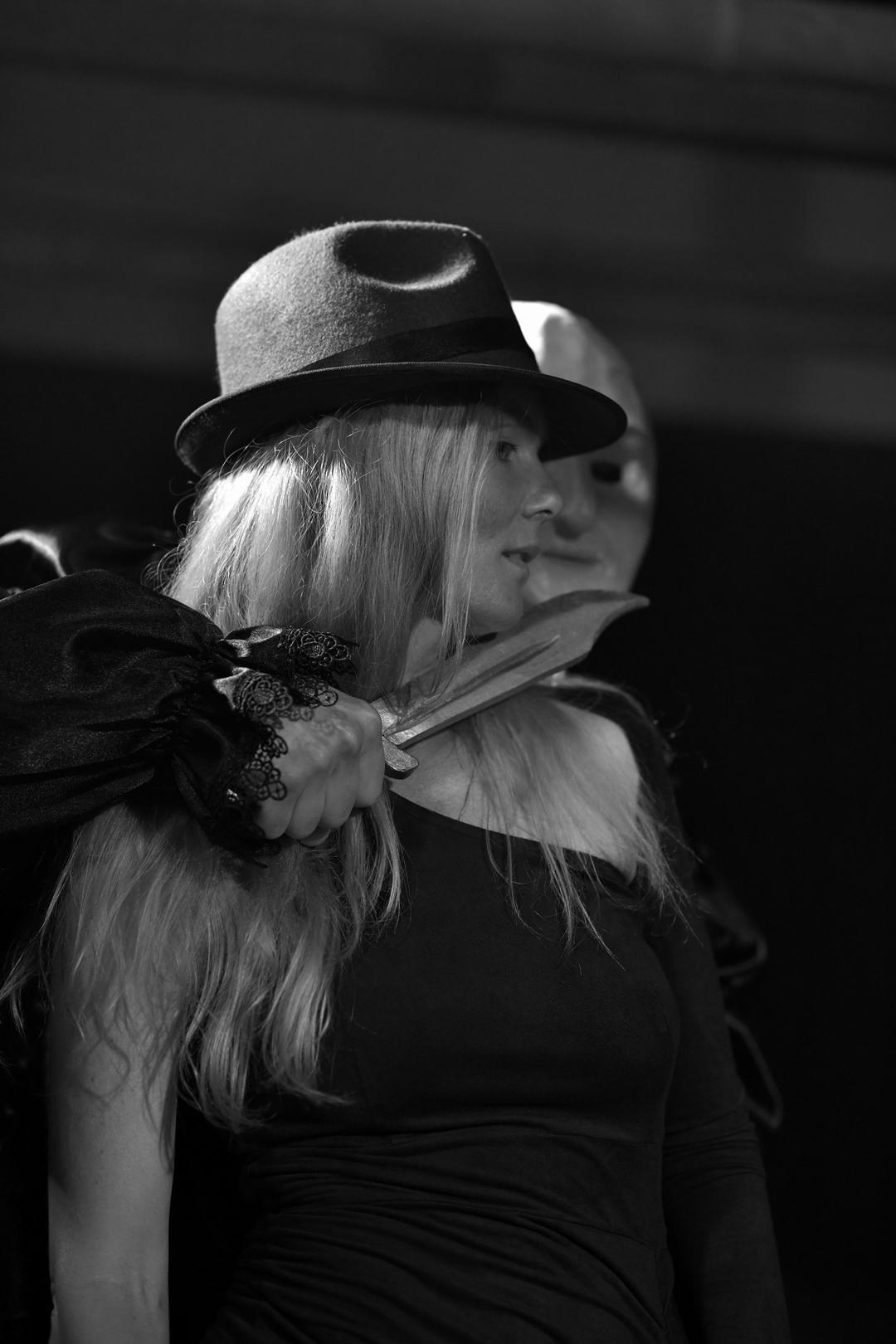 Индивидуальная фотосессия в ночном театре — фотограф Жанна Шестопалова