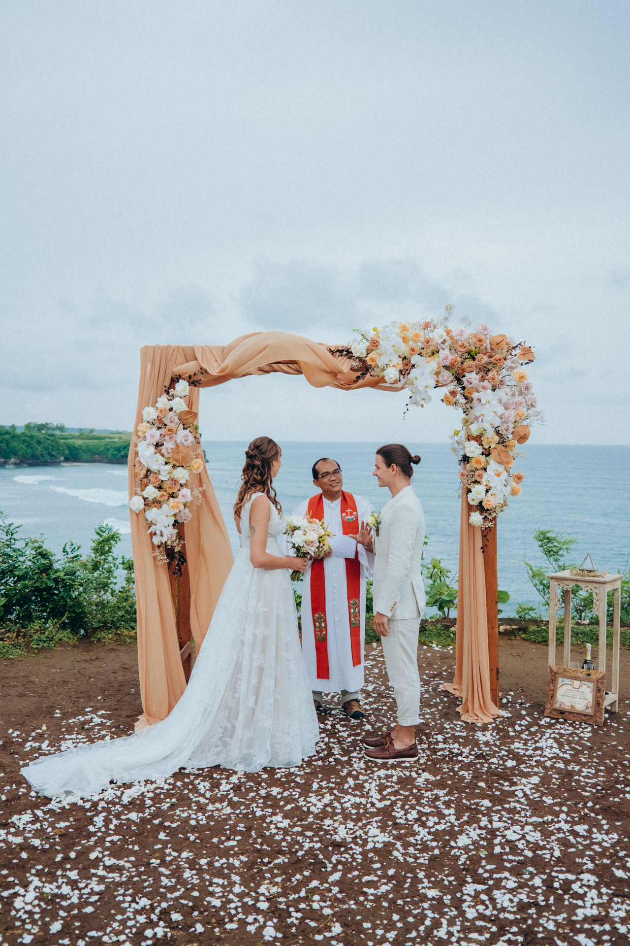 Julia and Ricard Wedding in Bali. Photographer Bali