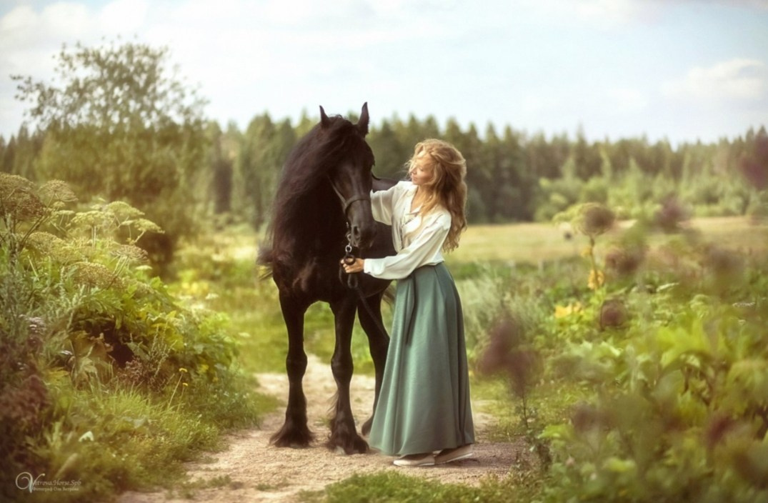 Фотосессии с лошадьми летом. Фотограф женский и мужской портрет Санкт-Петербург