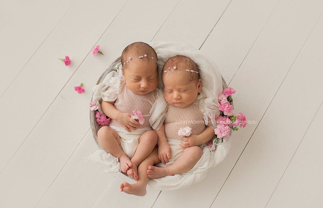 Фотосессия новорождённого. Фотограф новорождённых малышей и детский фотограф В Казани Лана Максим