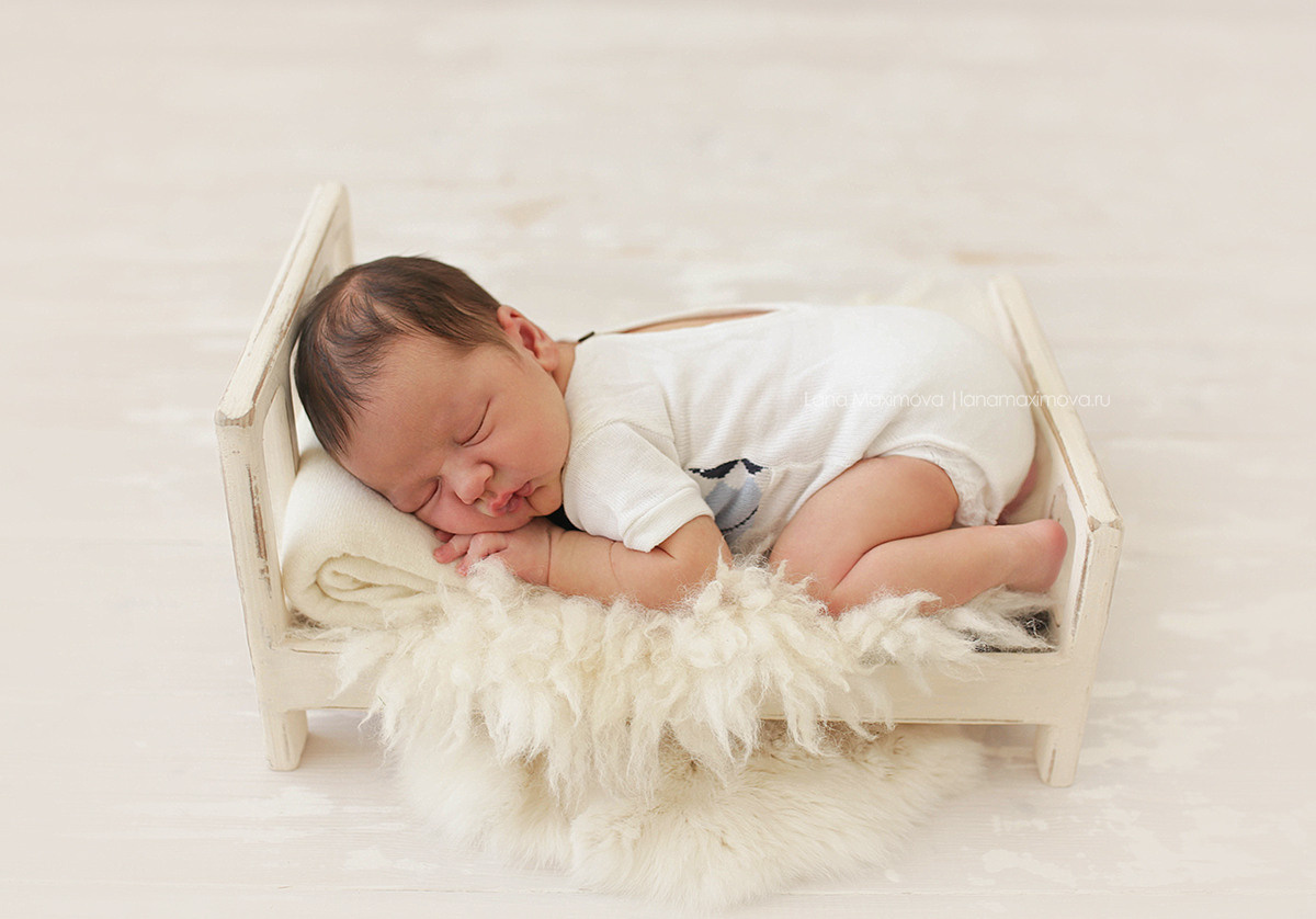 Фотосессия новорождённого. Фотограф новорождённых малышей и детский фотограф В Казани Лана Максим