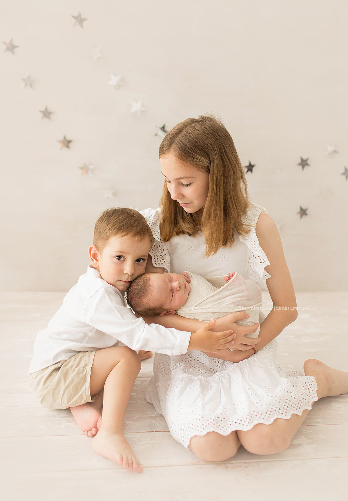 Детская фотосессия старшие и младшие дети. Фотограф новорождённых малышей и детский фотограф В Казани Лана Максим