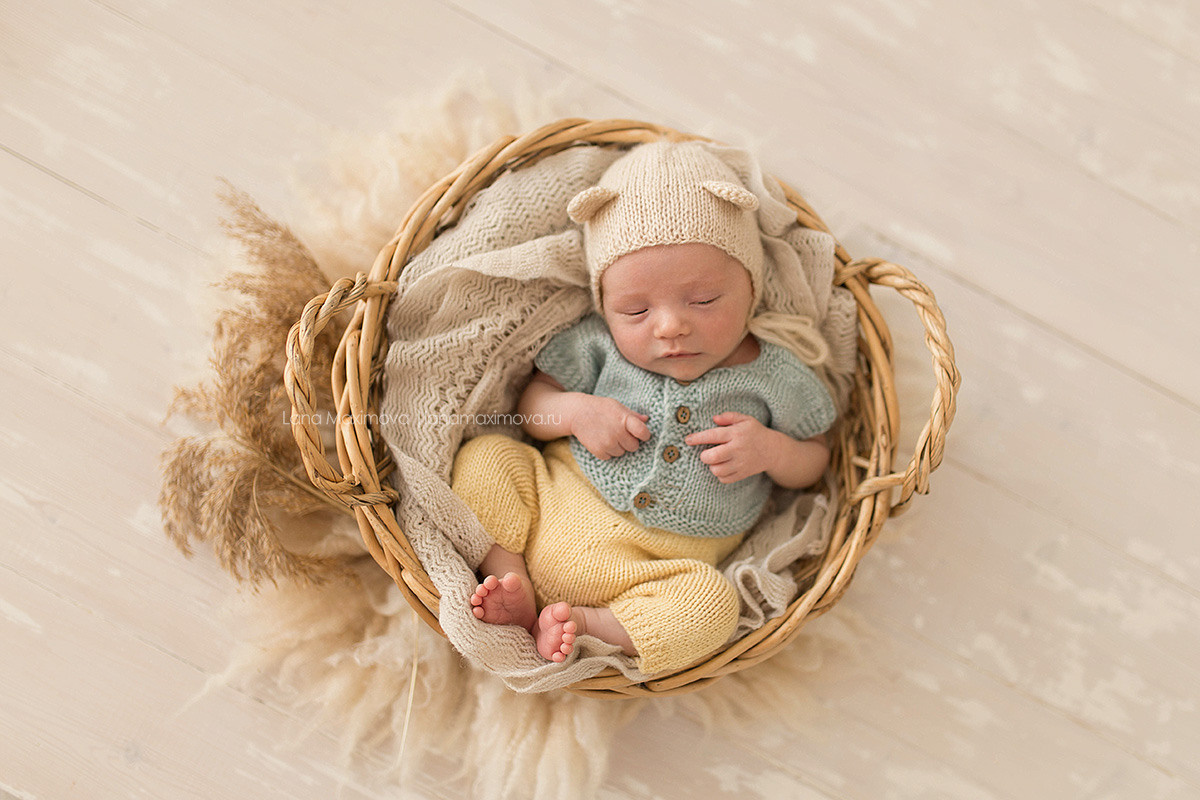 Фотосессия новорождённого. Фотограф новорождённых малышей и детский фотограф В Казани Лана Максим