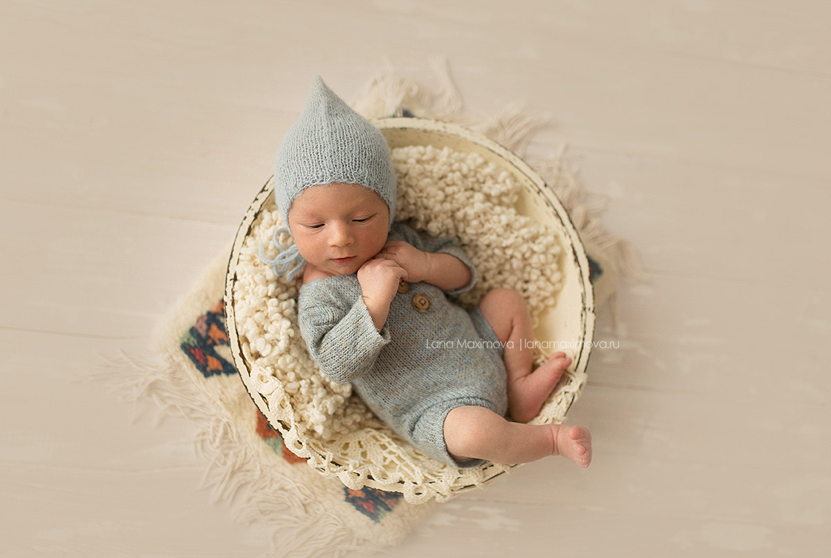 Фотосессия новорождённого. Фотограф новорождённых малышей и детский фотограф В Казани Лана Максим