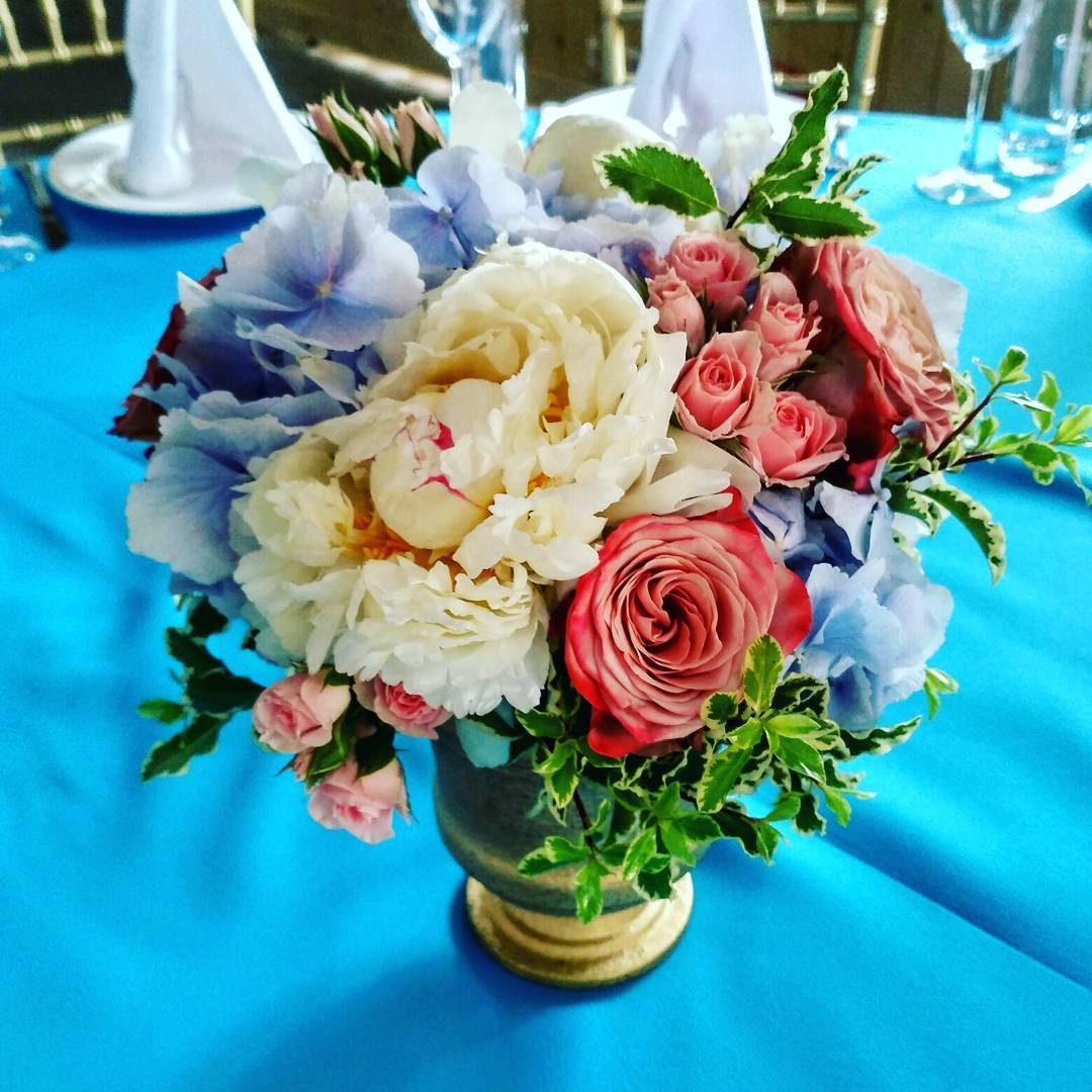 Свадьба в шатре Голицын клуб. Флорист Маргарита Гладкова