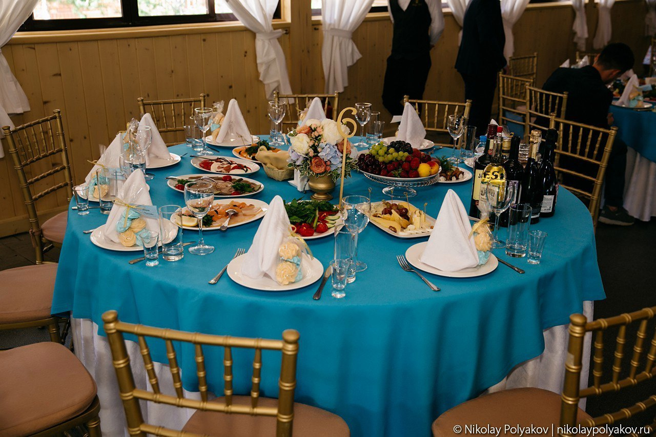 Свадьба в шатре Голицын клуб. Флорист Маргарита Гладкова