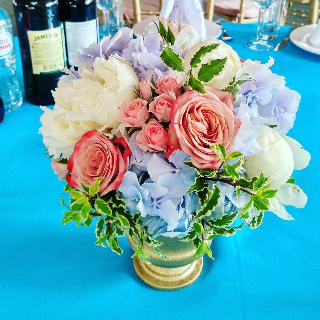 Свадьба в шатре Голицын клуб. Флорист Маргарита Гладкова