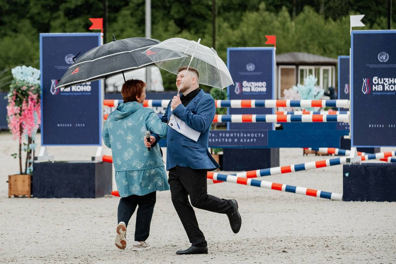 Международные соревнования по конкуру «БИЗНЕС НА КОНЕ». Куракина Дарья • Конный фотограф
