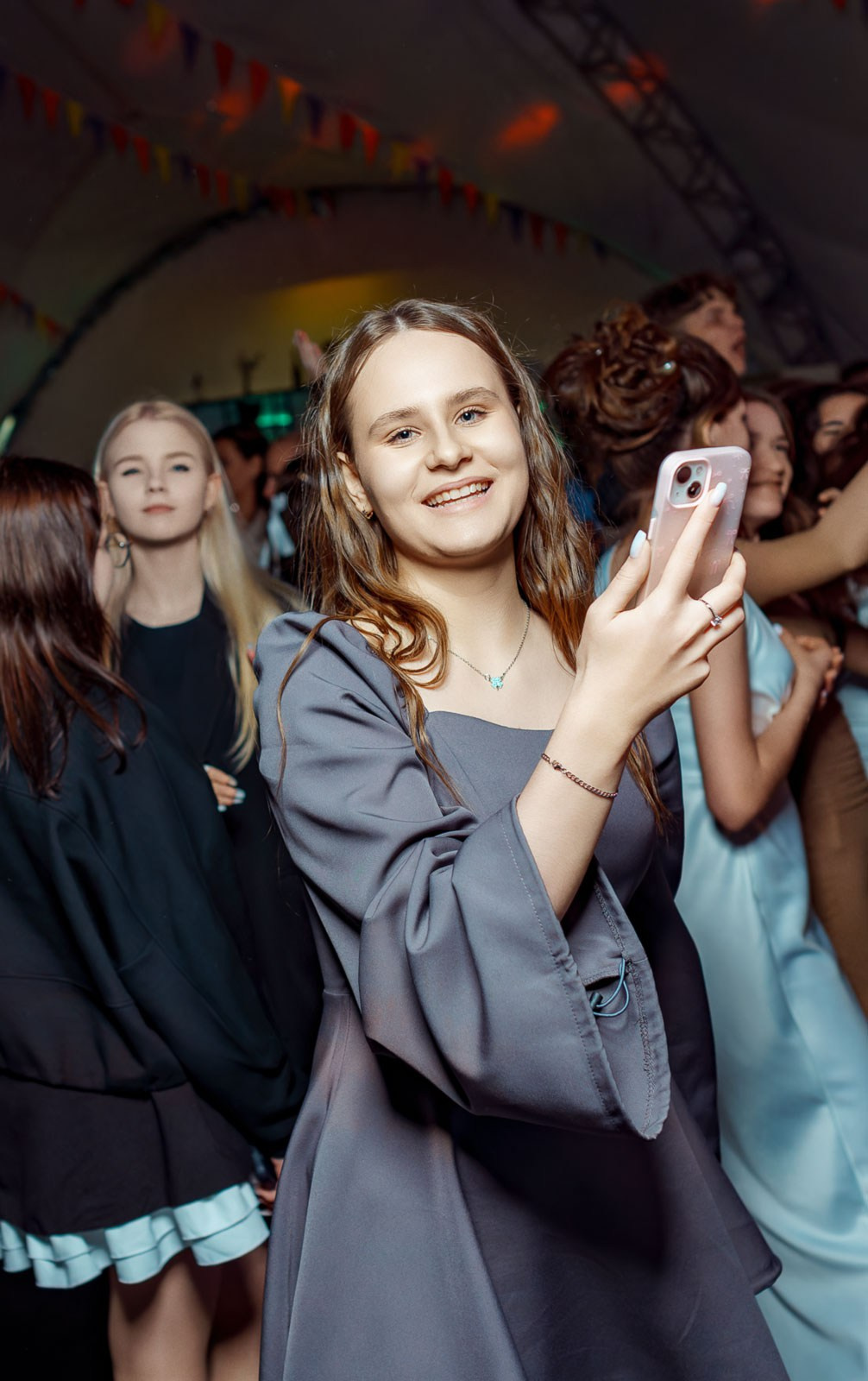 ВЫПУСКНЫЕ. Фотограф и видеограф для бизнеса в Москве — фуд, рестораны, интерьер, контент | Sizov Studio