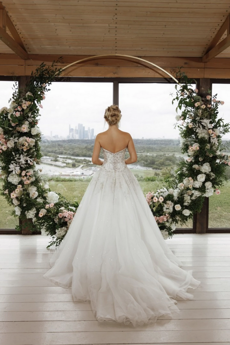 Площадка № 2-16. Свадебный организатор Москва