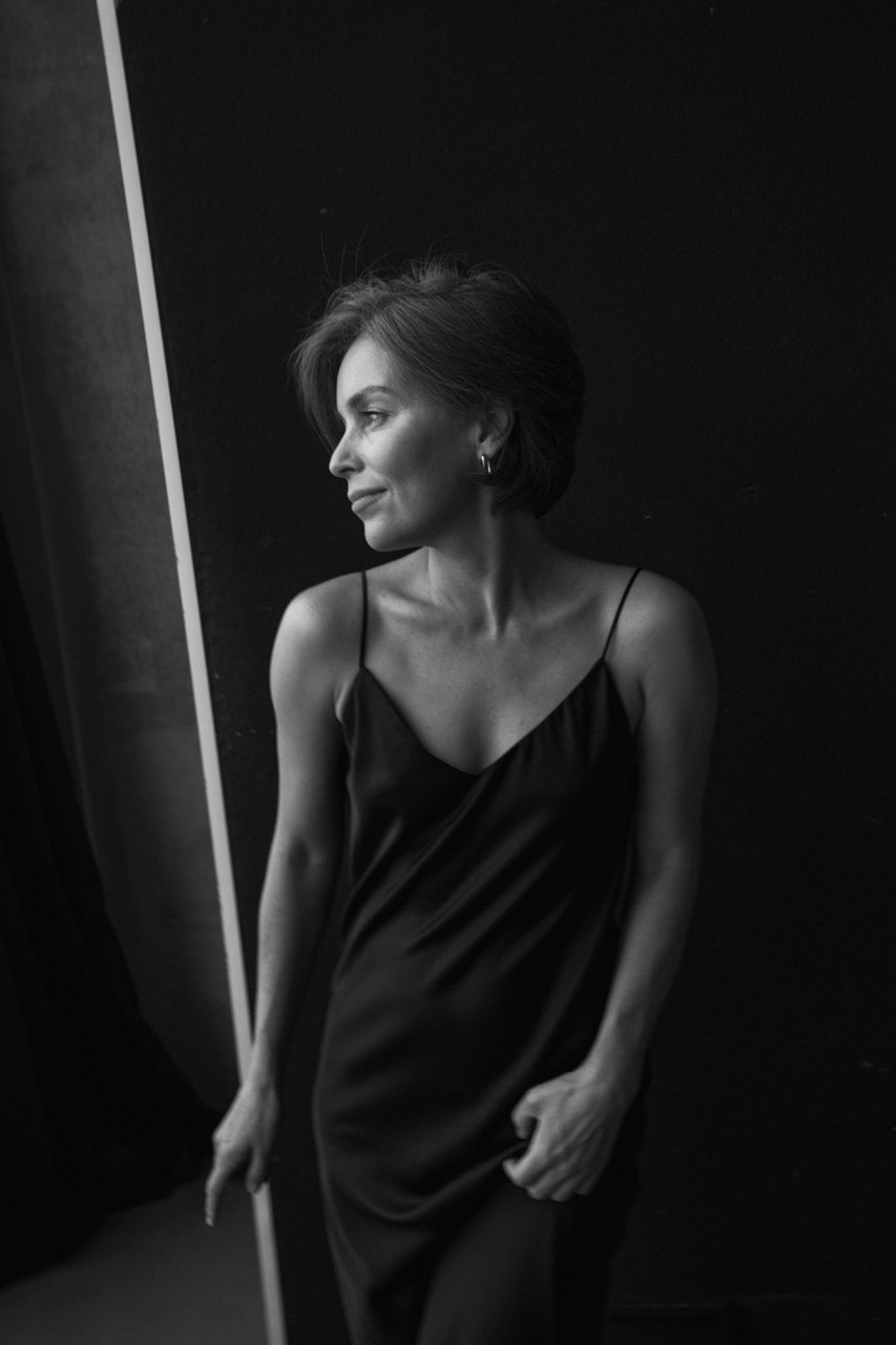 Студийная женская фотосессия. Портретный и Ню фотограф Санкт-Петербург и Москва Коробка Анна