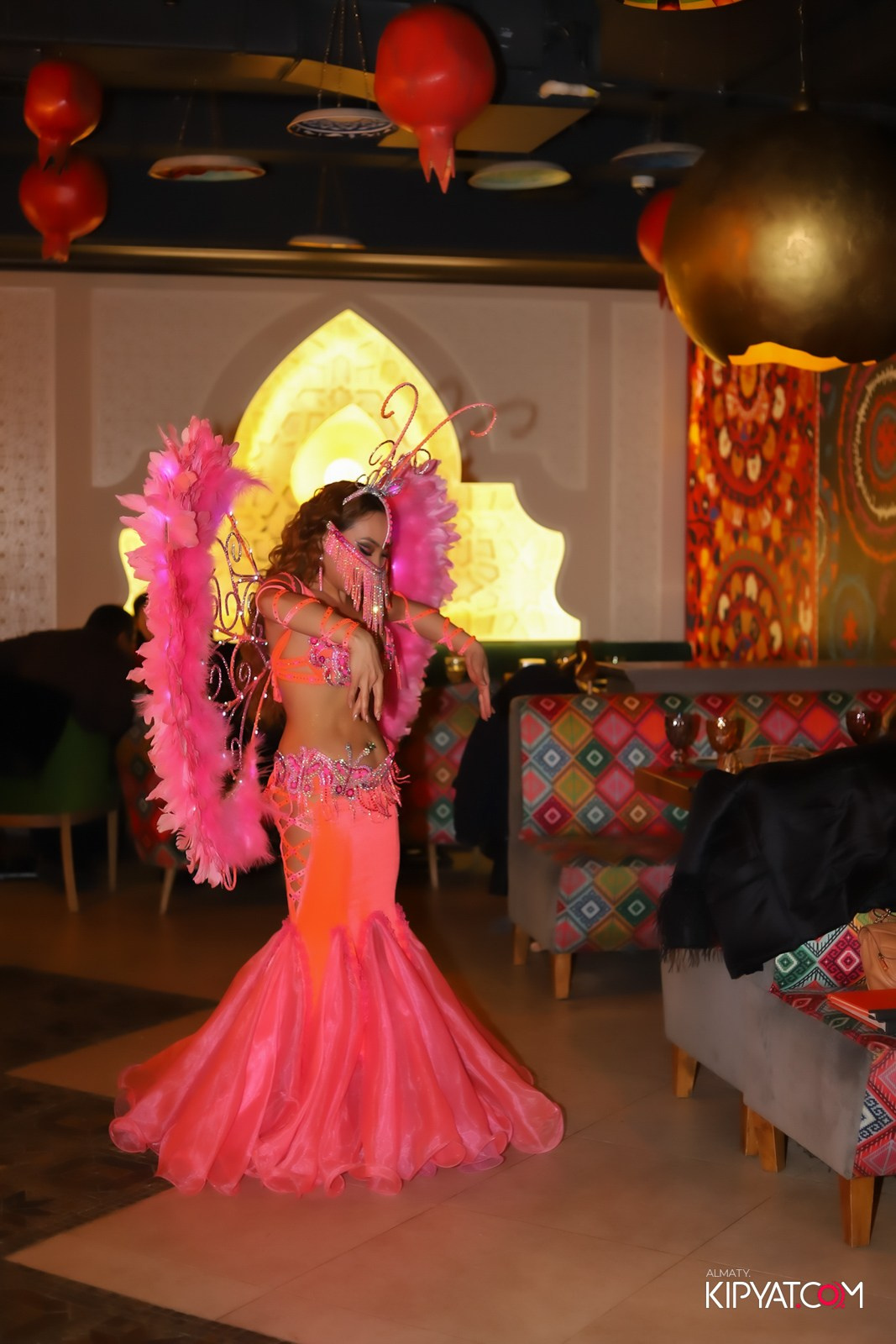 РЕСТОРАН PAVLIN MAVLIN. КИПЯТКОМ АЛМАТЫ!