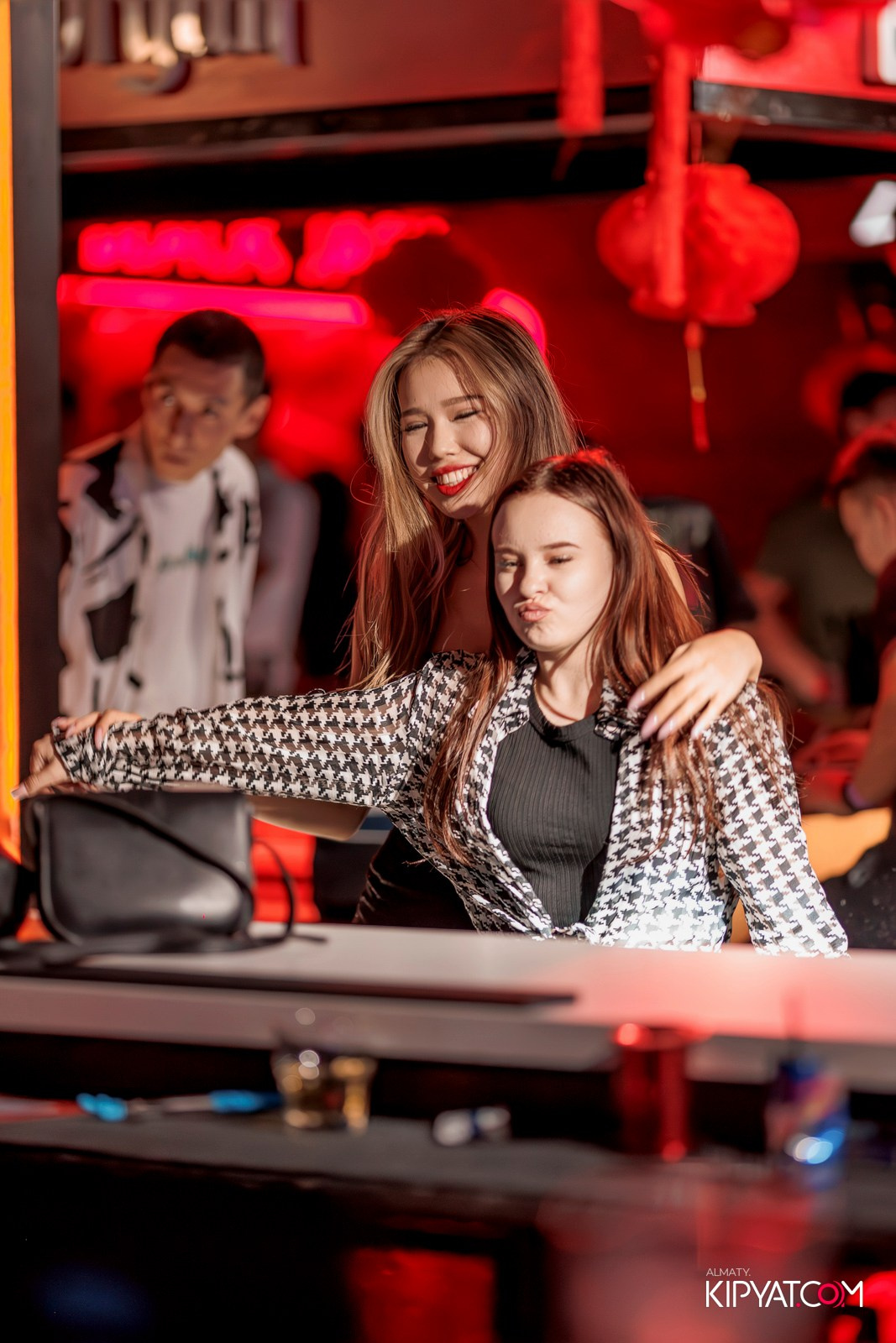 BHB. КИПЯТКОМ АЛМАТЫ!