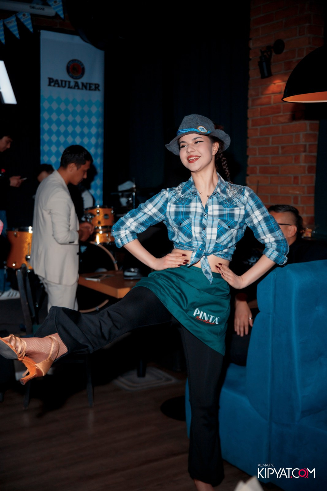 OKTOBERFEST — ПИНТА НА АУЭЗОВА. КИПЯТКОМ АЛМАТЫ!