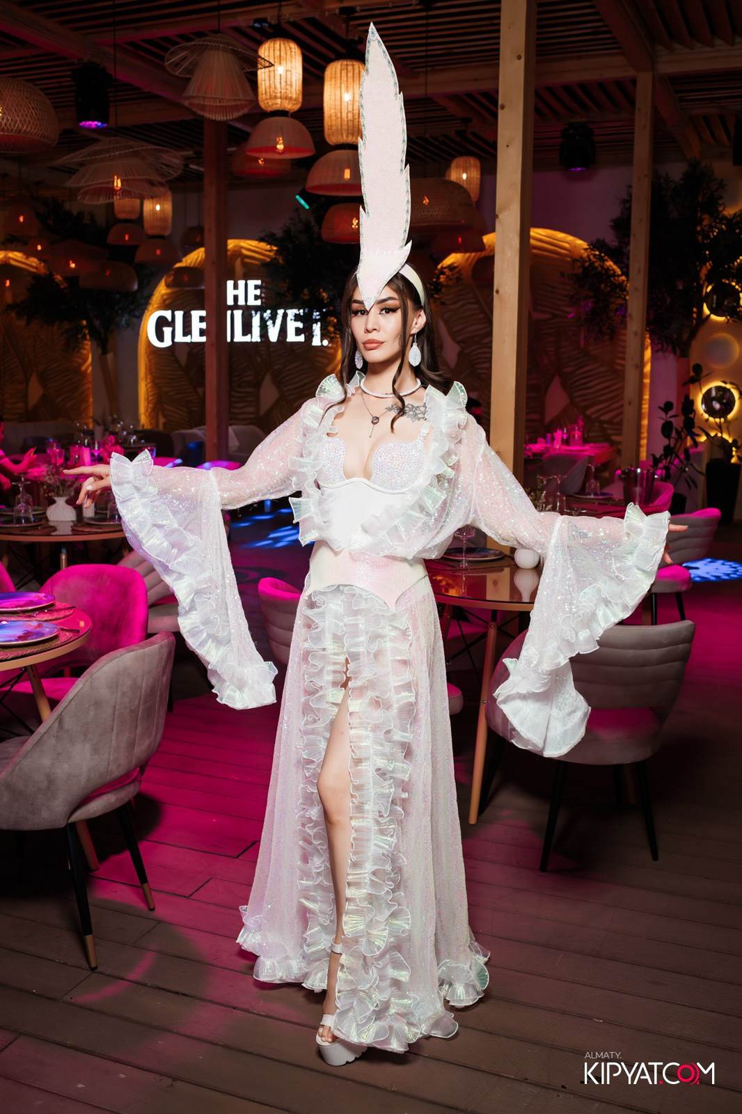 MOOD KARAOKE & TERRACE. КИПЯТКОМ АЛМАТЫ!