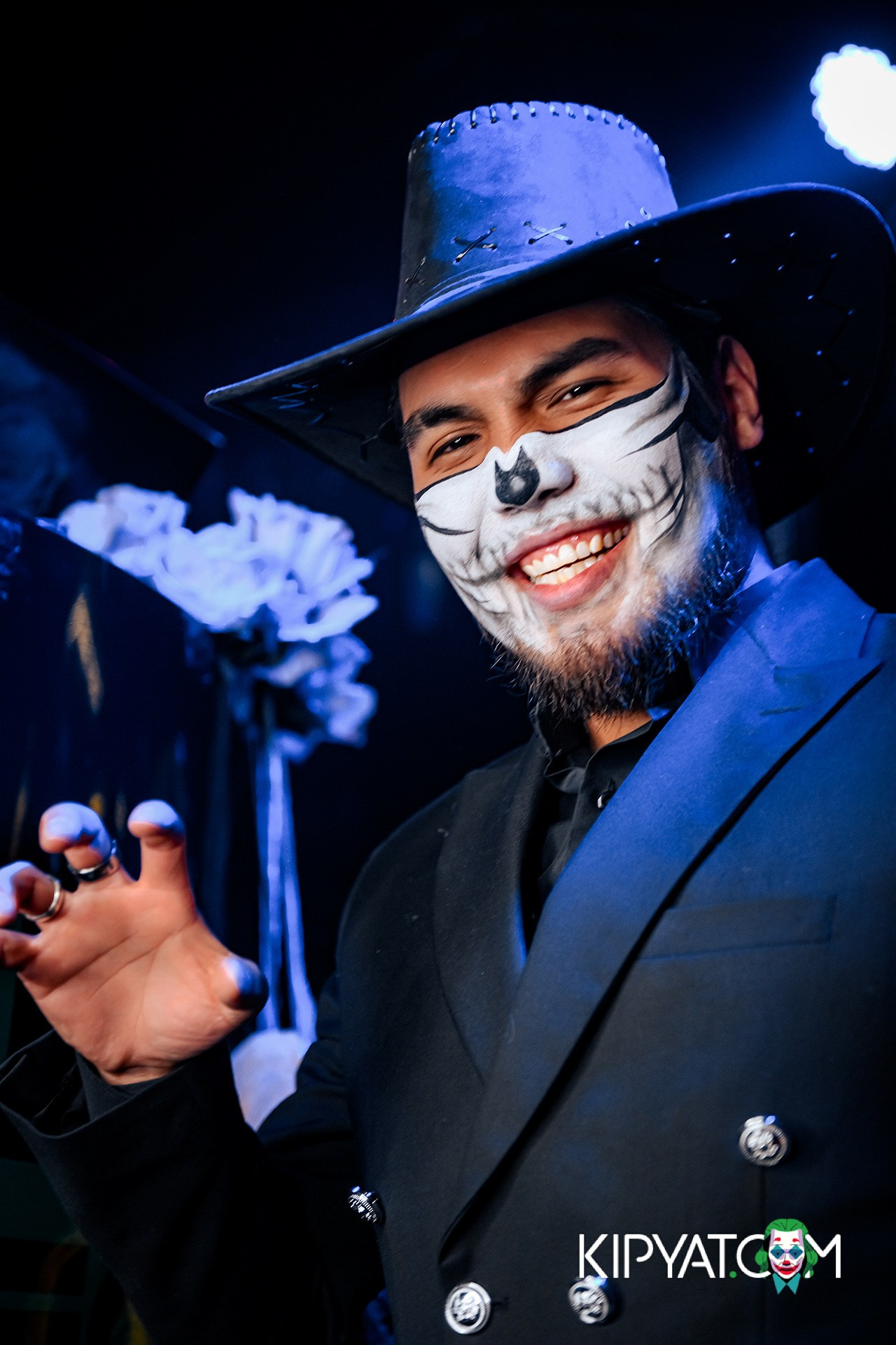 UYAT EMES BAR. КИПЯТКОМ АЛМАТЫ!