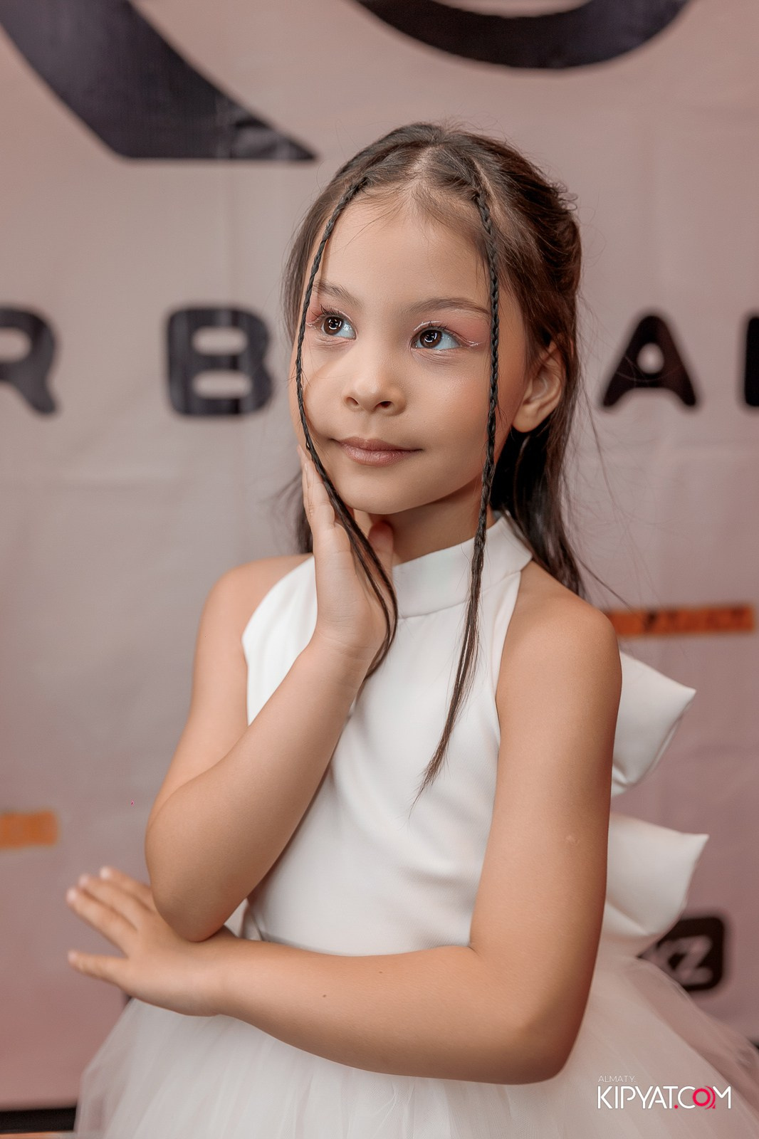 ПРЕЗЕНТАЦИЯ 10 ГРУППЫ КИНОПРОЕКТА STARBALALAR. КИПЯТКОМ АЛМАТЫ!