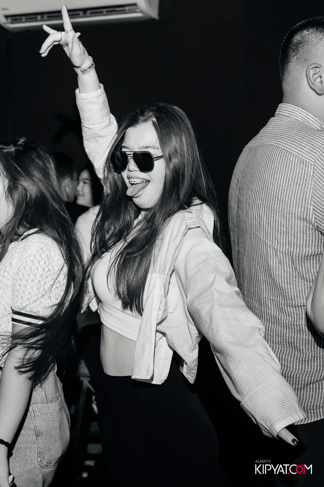 UYAT EMES BAR. КИПЯТКОМ АЛМАТЫ!