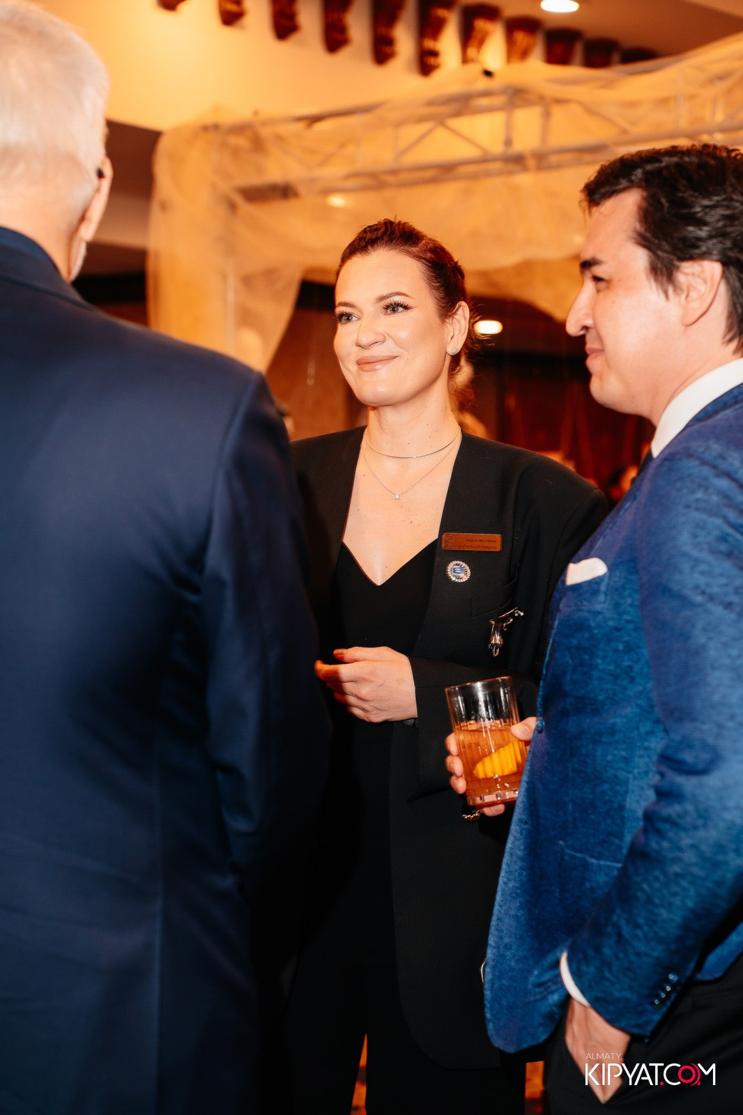 БЛАГОТВОРИТЕЛЬНЫЙ УЖИН В ЧЕСТЬ 30-ЛЕТИЯ ROTARY CLUB OF ALMATY. КИПЯТКОМ АЛМАТЫ!