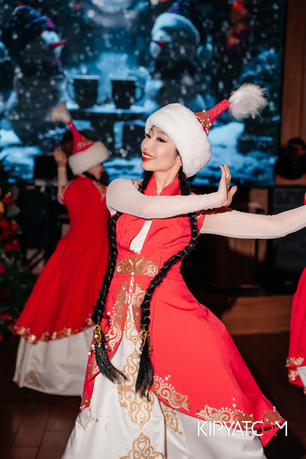 ГРУЗИНСКИЙ ДВОР НА КАБАНБАЙ БАТЫРА. КИПЯТКОМ АЛМАТЫ!