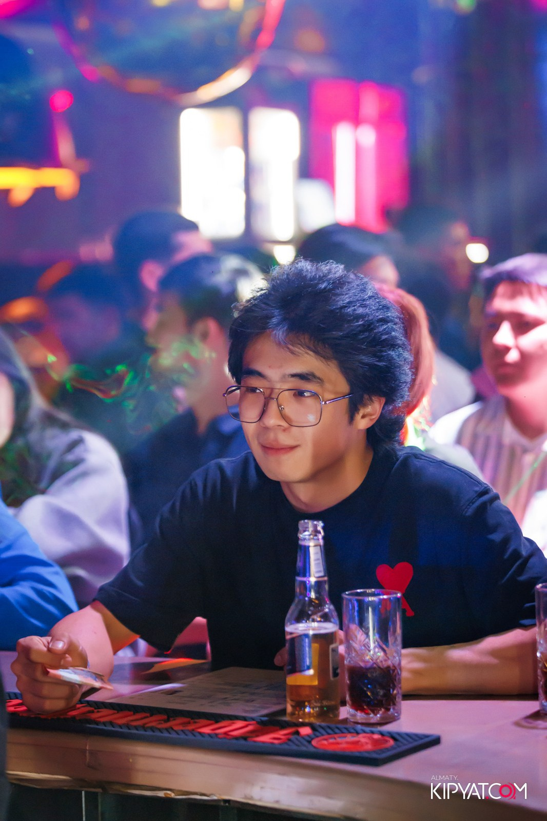 UYAT EMES BAR. КИПЯТКОМ АЛМАТЫ!