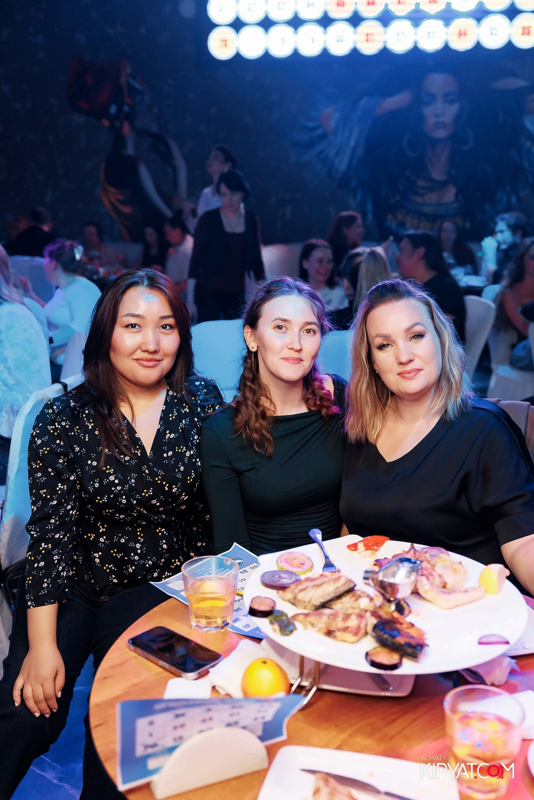 МУЗЫКАЛЬНОЕ ЛОТО В HIT RETRO. КИПЯТКОМ АЛМАТЫ! Фотосъемка мероприятий в Алматы