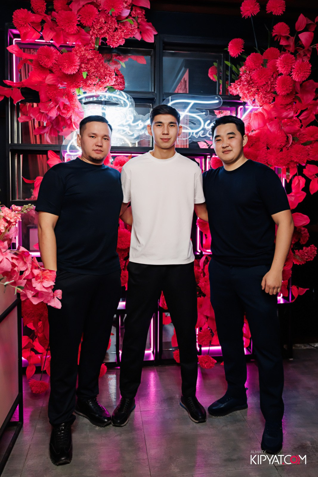 ЗАЯ, НА БИС. КИПЯТКОМ АЛМАТЫ!