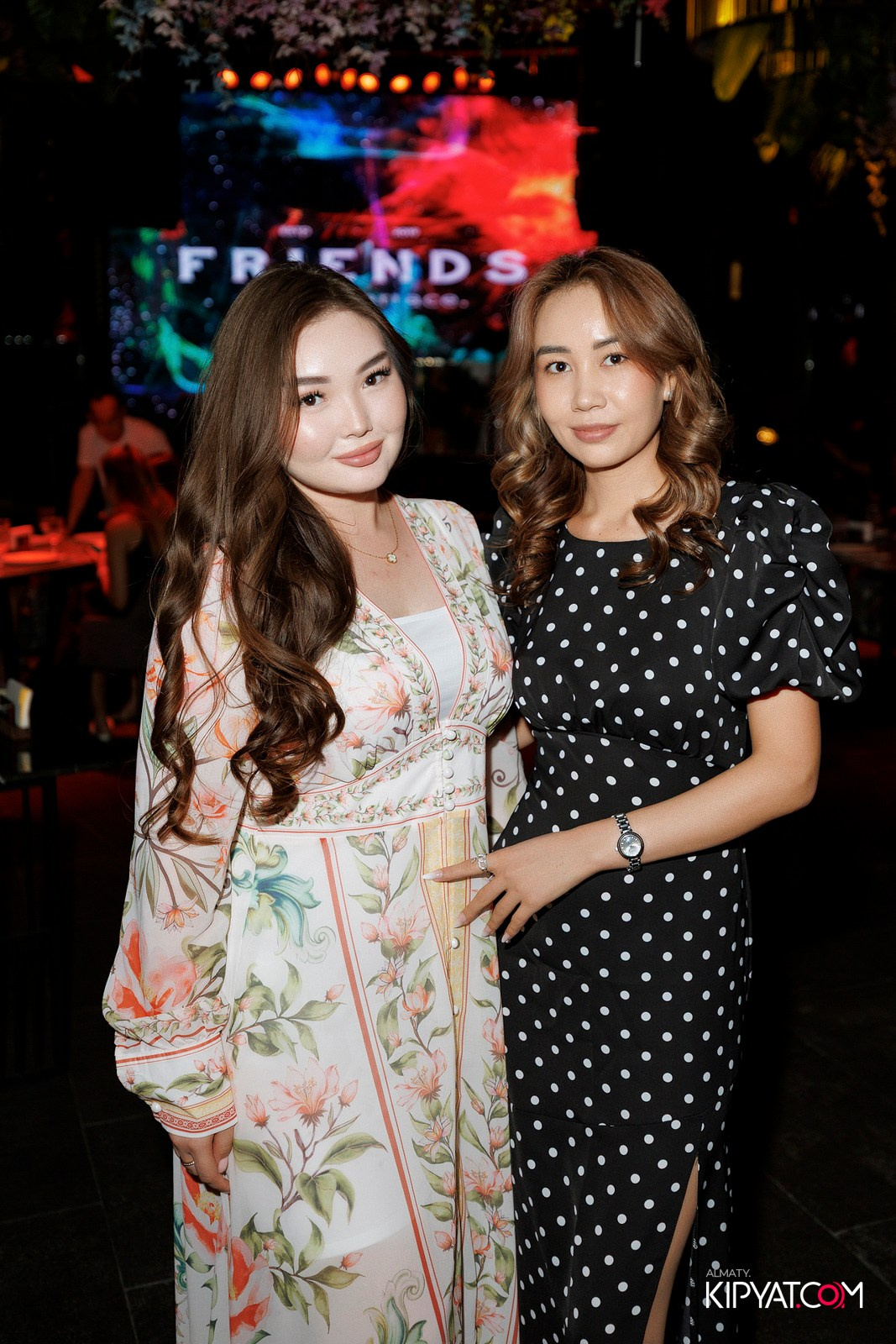 FRIENDS BAR & TERRACE. КИПЯТКОМ АЛМАТЫ! Фотосъемка мероприятий в Алматы