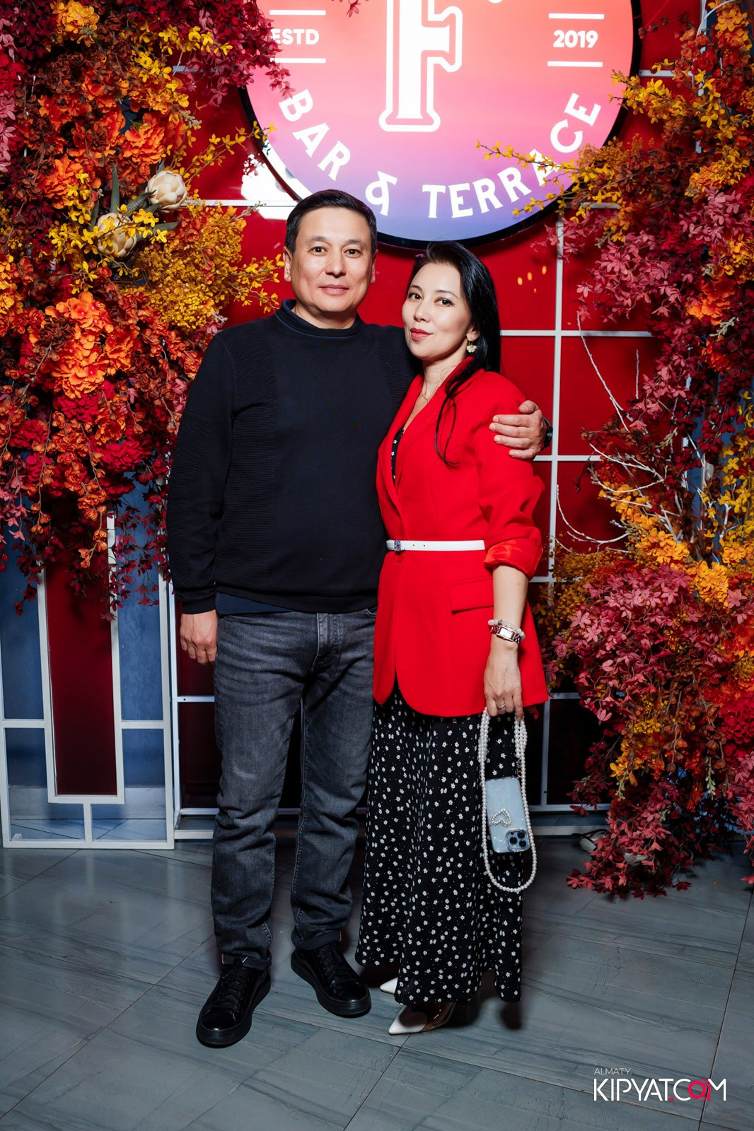 FRIENDS BAR & TERRACE. КИПЯТКОМ АЛМАТЫ!