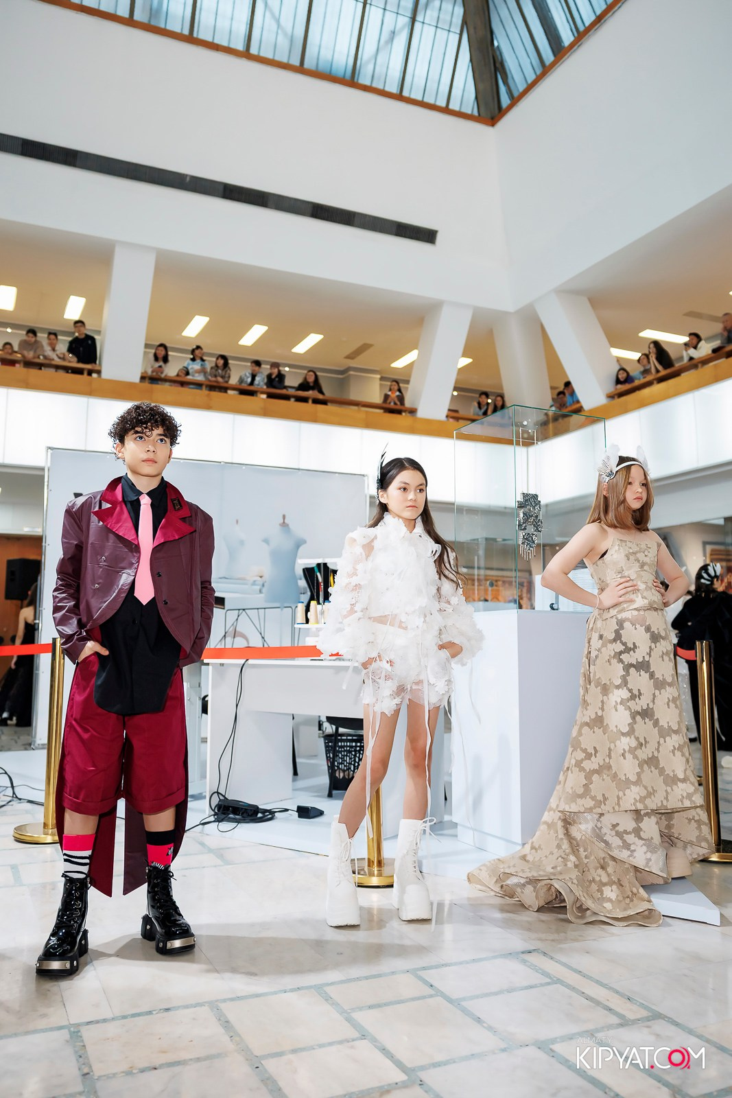 JUNIOR MODELS SHOW. ПЕРФОМАНС НОЧЬ В МУЗЕЕ. КИПЯТКОМ АЛМАТЫ! Фотосъемка мероприятий в Алматы