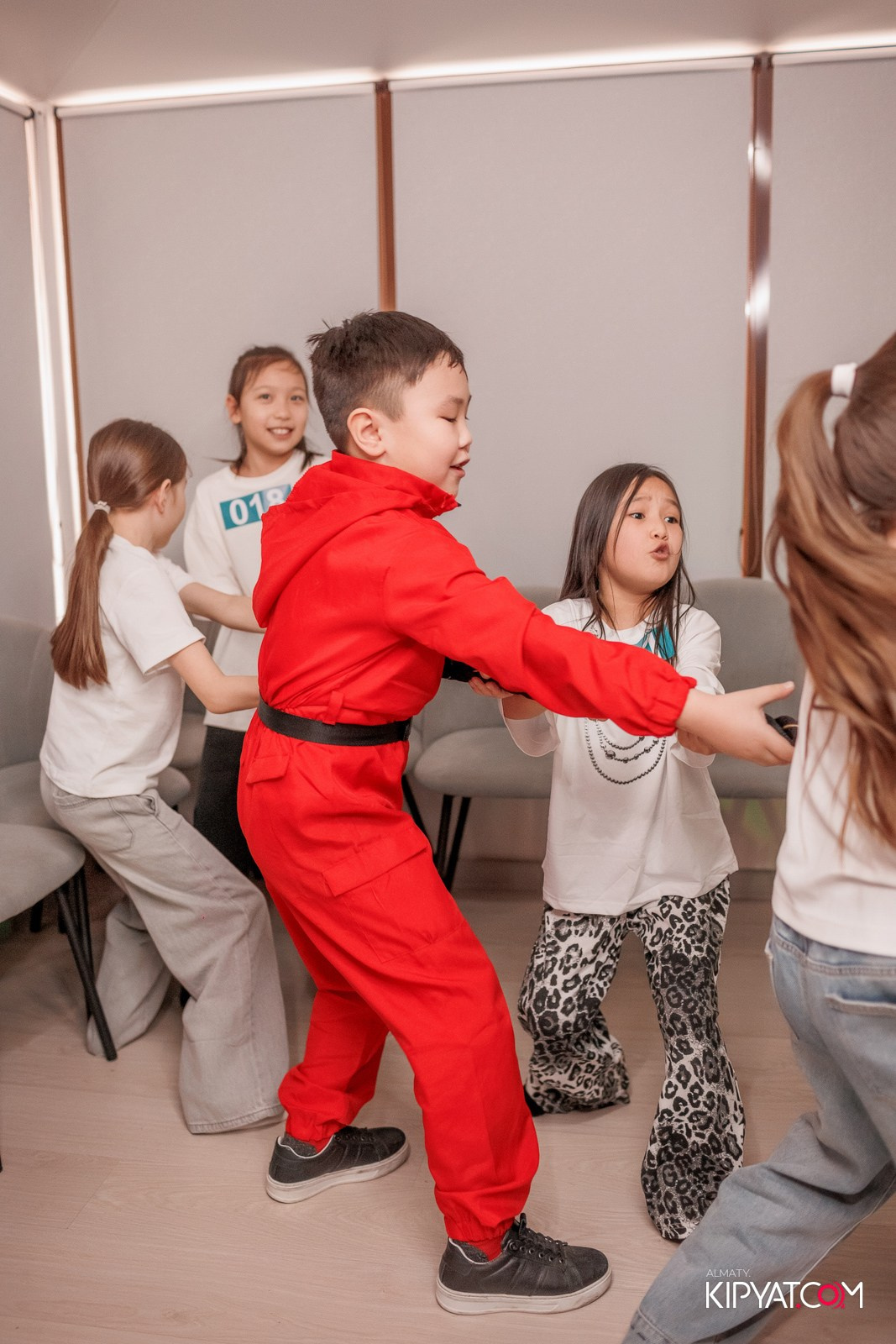 КВЕСТ-ШОУ ALAROVICH / ИГРА В КАЛЬМАРА. КИПЯТКОМ АЛМАТЫ!