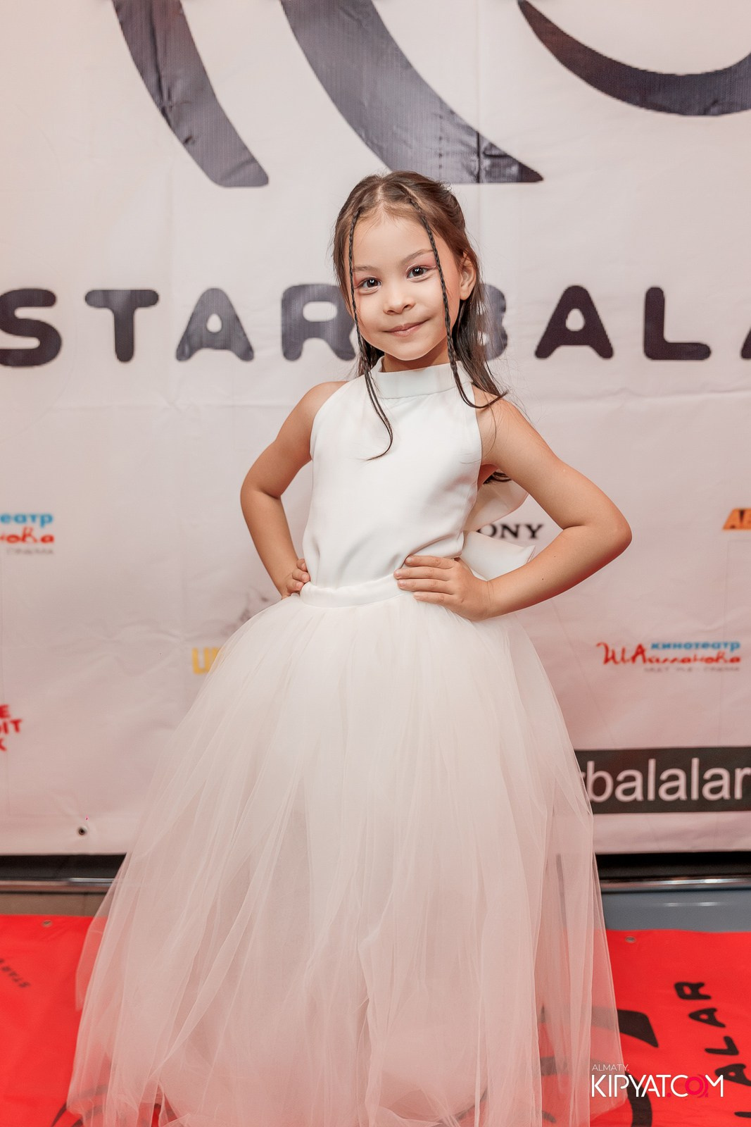 ПРЕЗЕНТАЦИЯ 10 ГРУППЫ КИНОПРОЕКТА STARBALALAR. КИПЯТКОМ АЛМАТЫ!