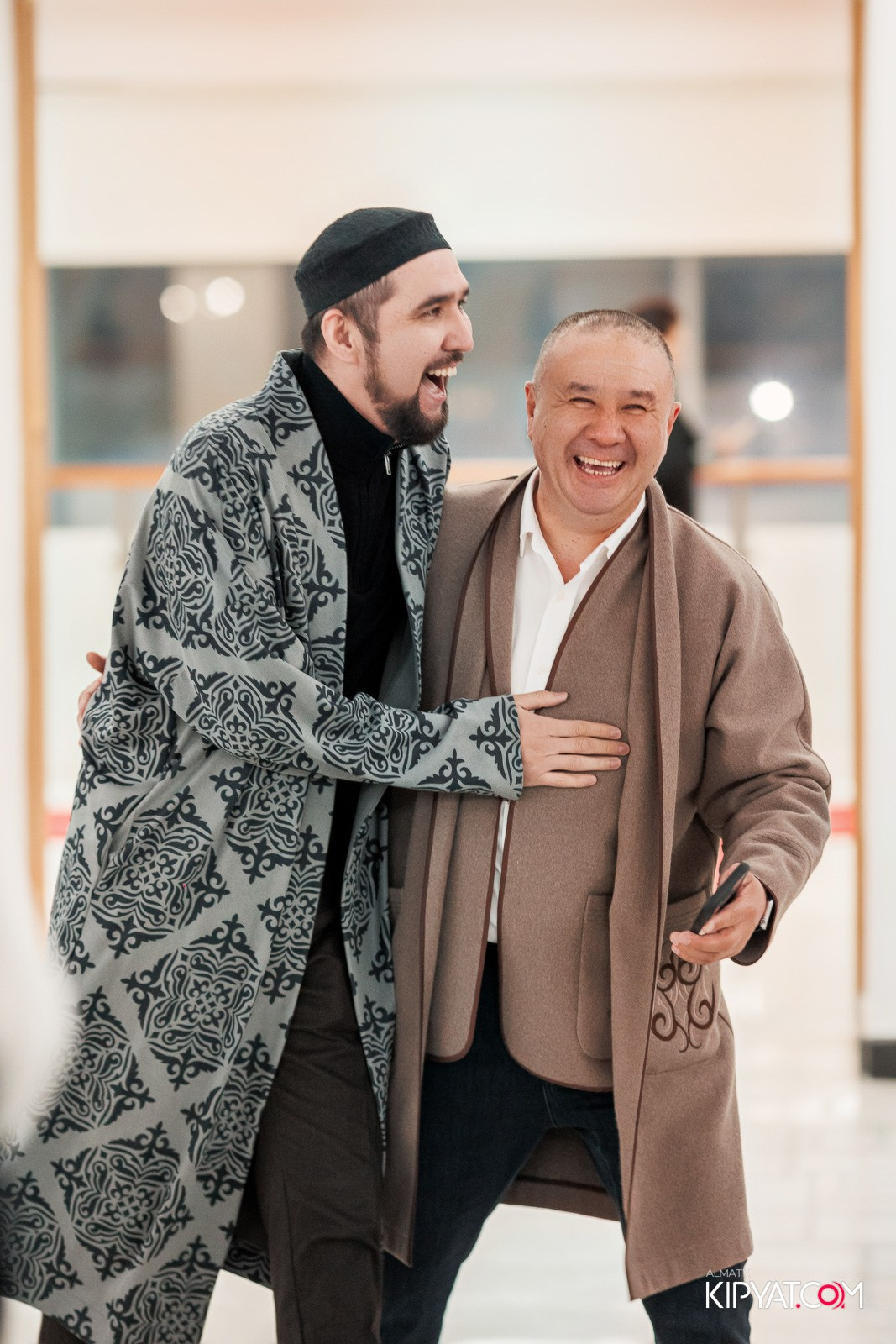 FASHION ПОКАЗ, КАЗАХСКОЙ НАЦИОНАЛЬНОЙ ОДЕЖДЫ. КИПЯТКОМ АЛМАТЫ!