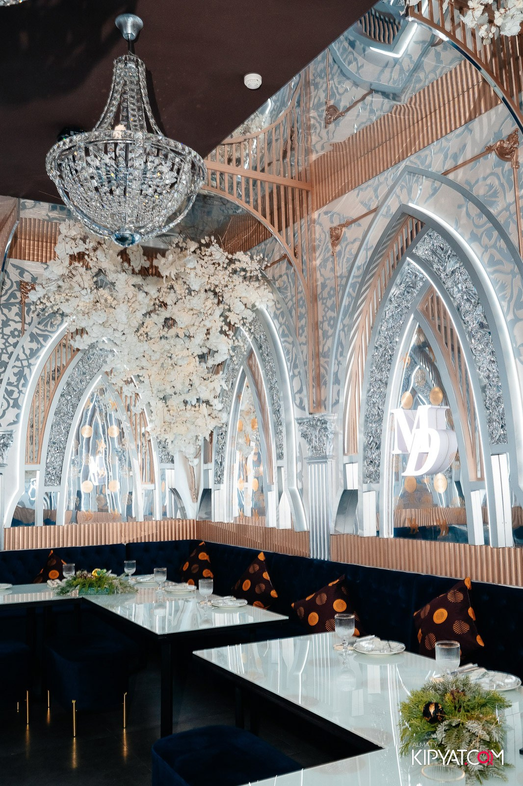 MOOD KARAOKE & TERRACE. КИПЯТКОМ АЛМАТЫ!