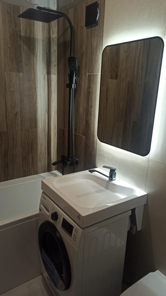 Ванная комната (ул. Театральная д. 13). Ремонт санузла, туалета, ванной под ключ в Казани. Укладка плитки