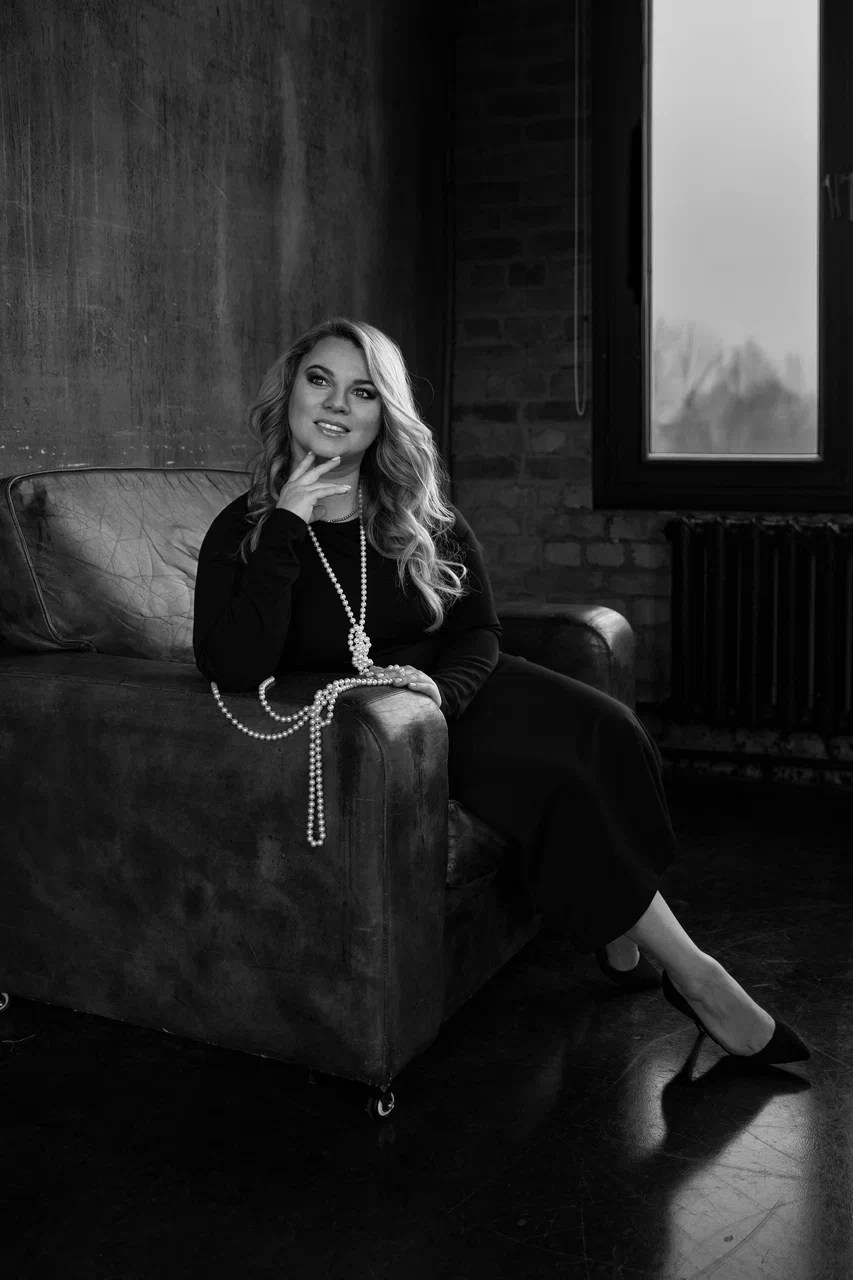 Фотодни «В ЧЁРНОМ» в рамках проекта «В ГЛЯНЕЦ!». Портретный фотограф в Москве Артем Венглинский