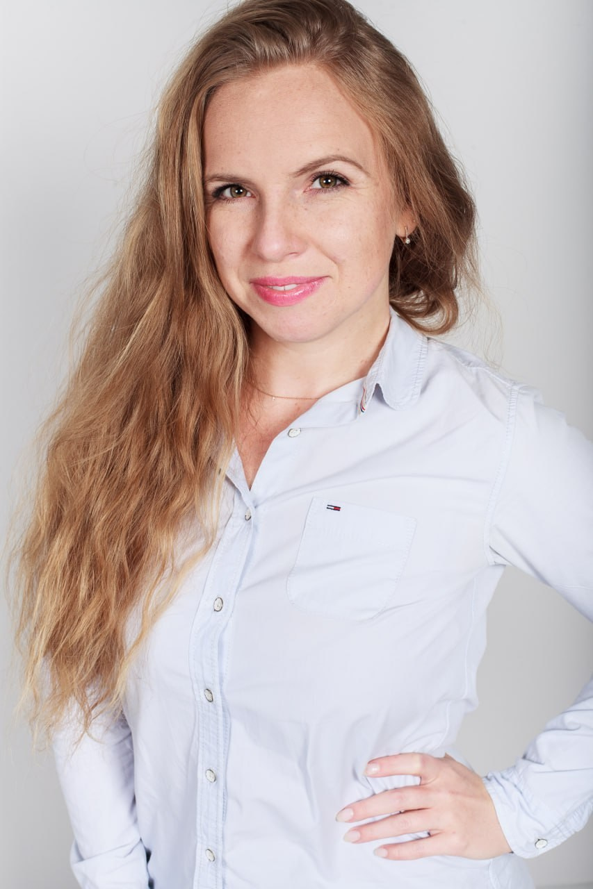 Сотрудники. Психолог с фотоаппаратом Зимина Оксана