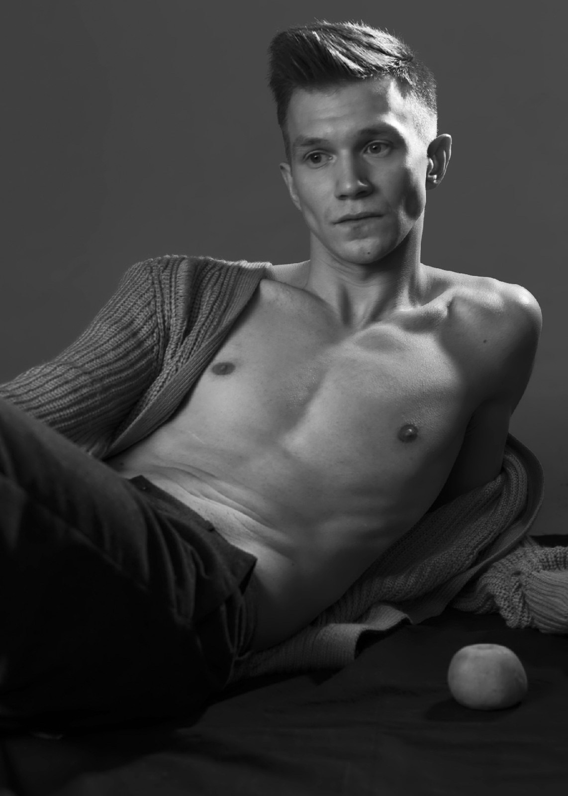 Модель для предметной съемки Никита Е. Н.Новгород | Sale Easy