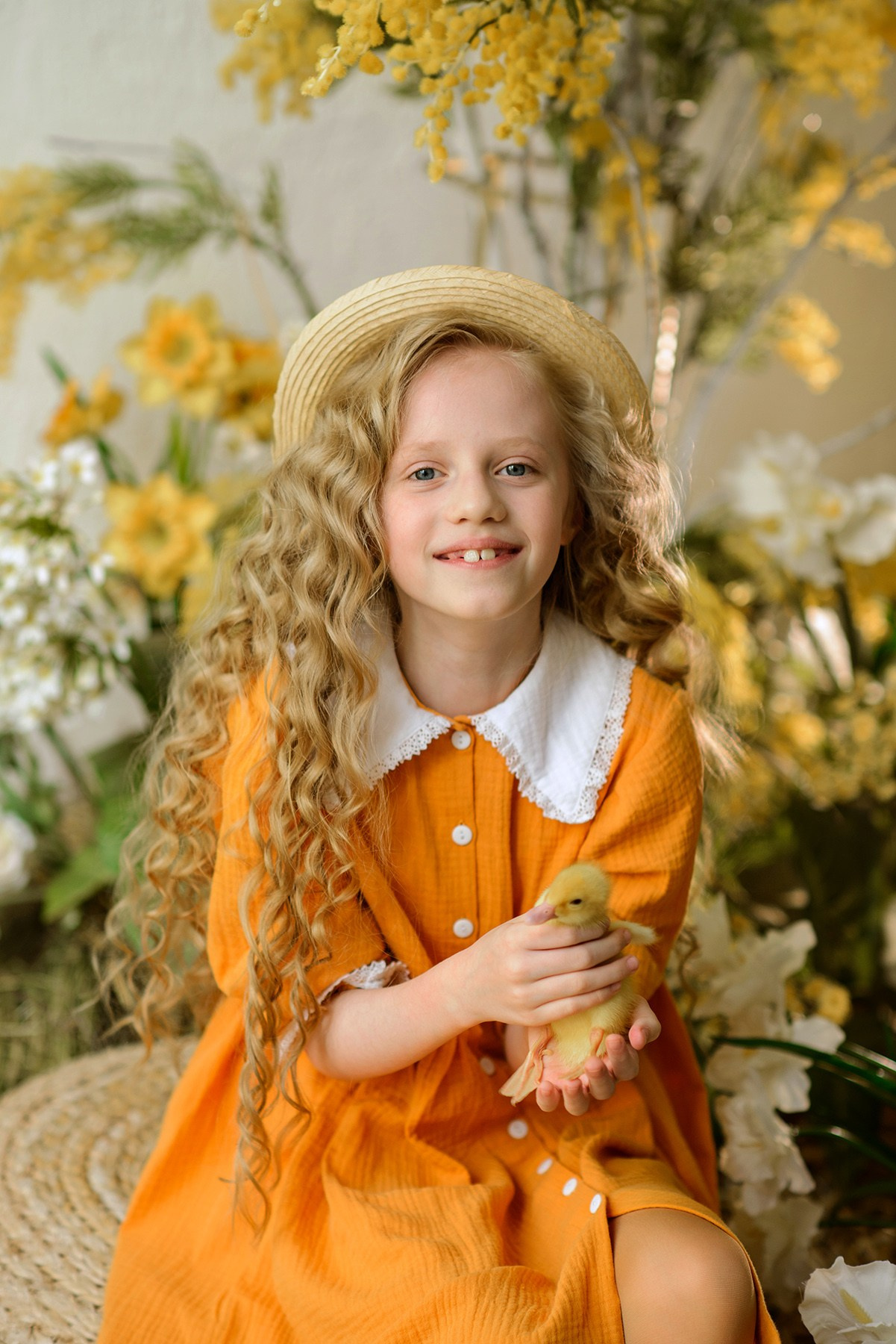 Photo shoot of a girl with goslings and a hat. Photographer Elena Carruthers, Scotland